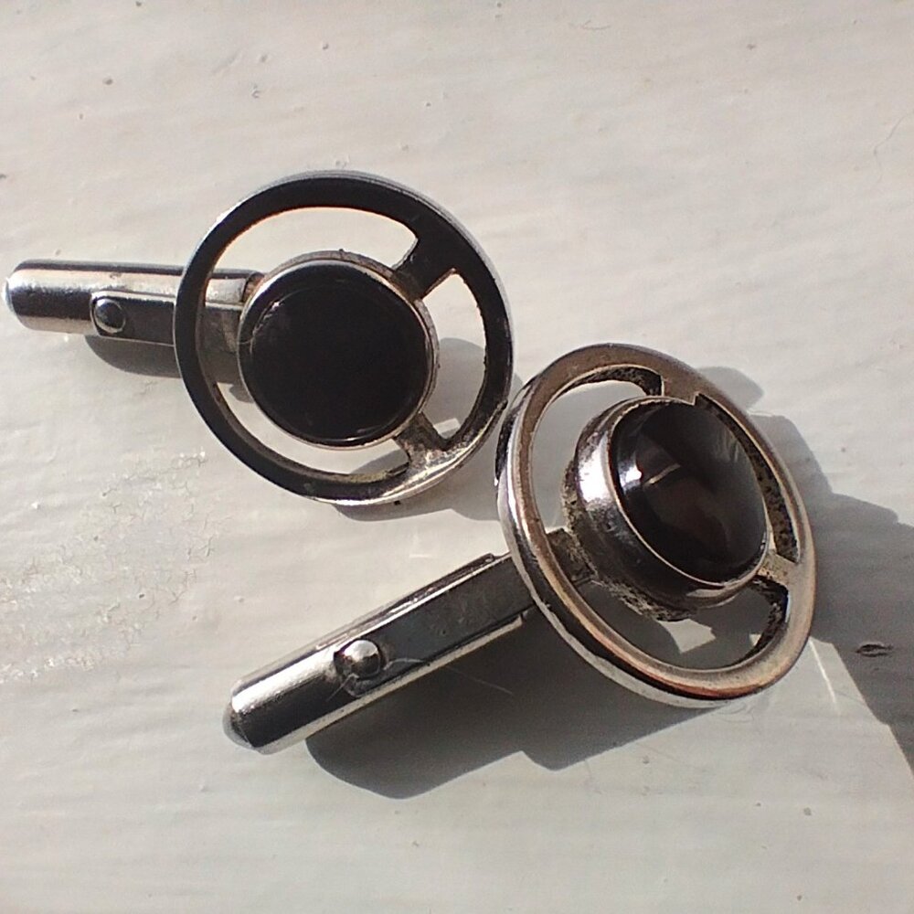 VTG Art Deco Classic Round Wheel Silver Metal Black Onyx CUFFLINKS from SAKS 80s